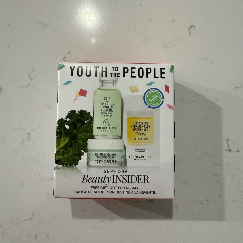 Youth To The People Kale + Green Tea Spinach Vitamins Cleanser